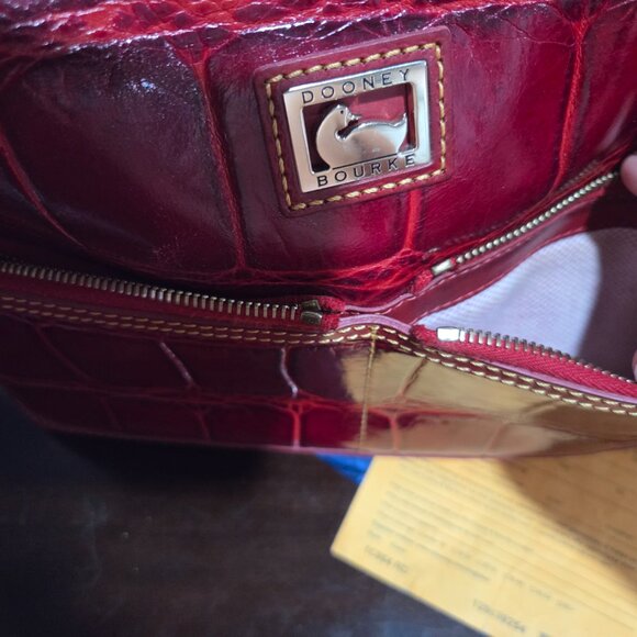 Dooney & Bourke leather zipper shoulder bag - Picture 10 of 16